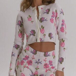 Musera Floral Crop Cardigan Sweater Button Up Medium